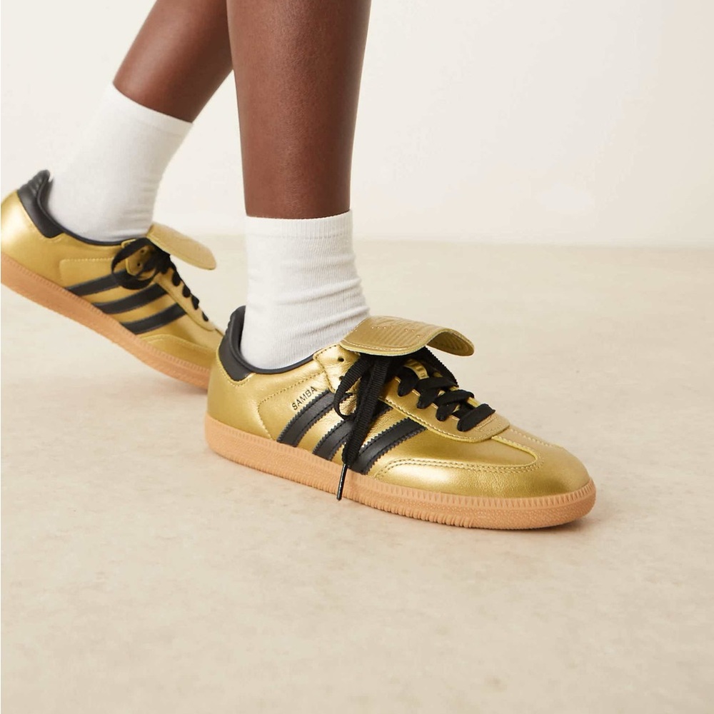 🔥Gold and Black Adidas Samba Sneakers‼️‼️‼️